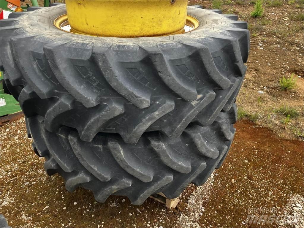 Petlas 480/70R34 轮胎、车轮、轮圈