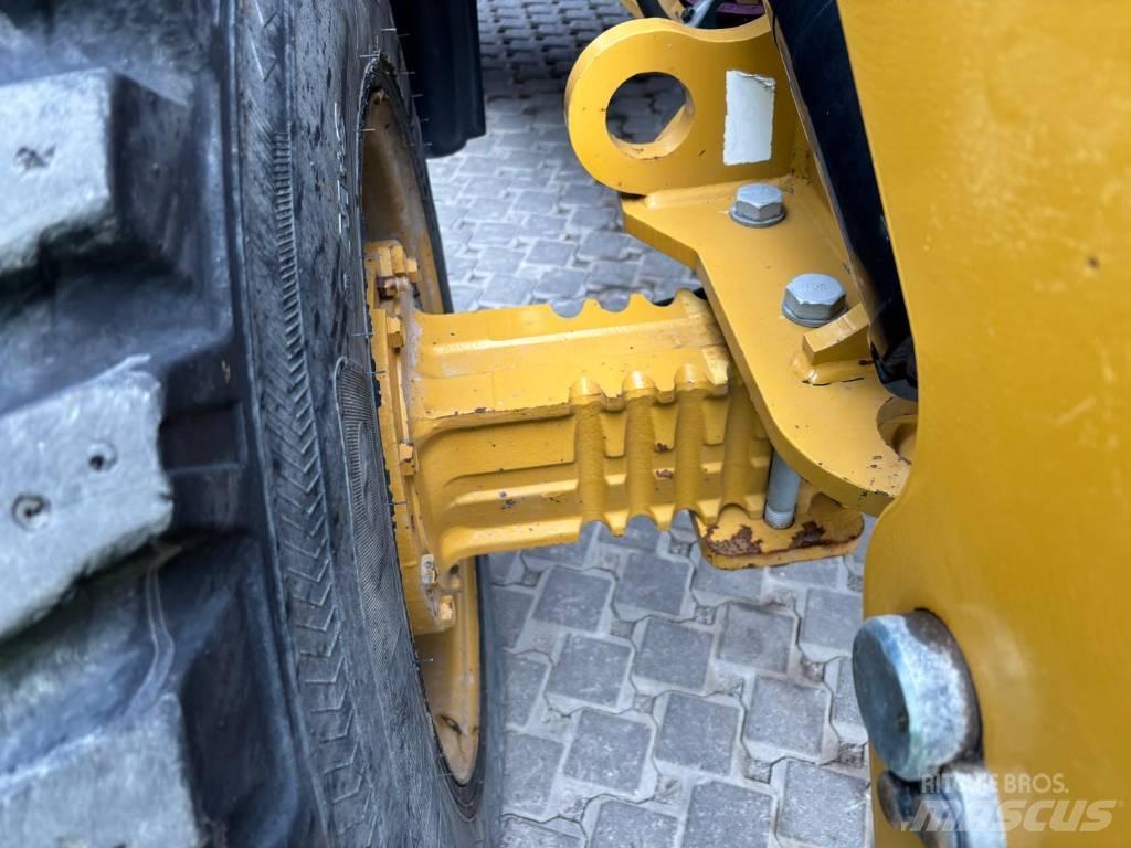 CAT 908 M 轮式装载机
