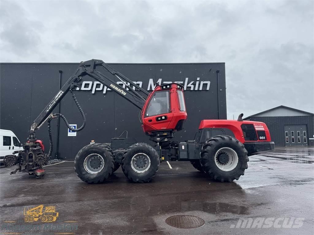 Komatsu 951 收割机