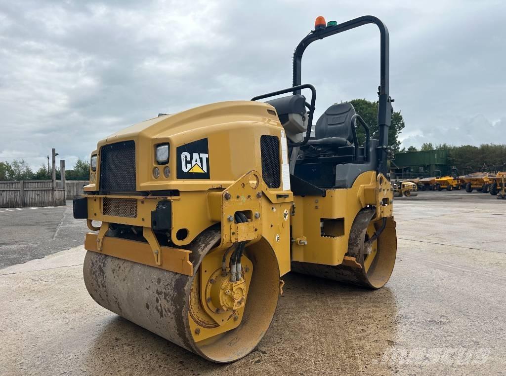 CAT CB 2.7 双轮压路机