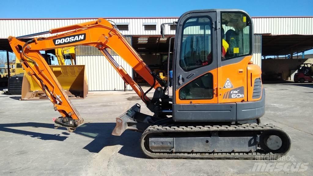 Doosan DX 60 R 小型挖掘机