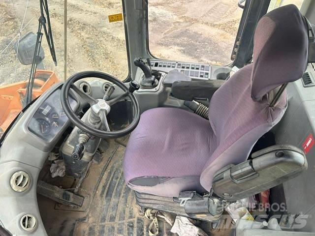Doosan DL 300 轮式装载机