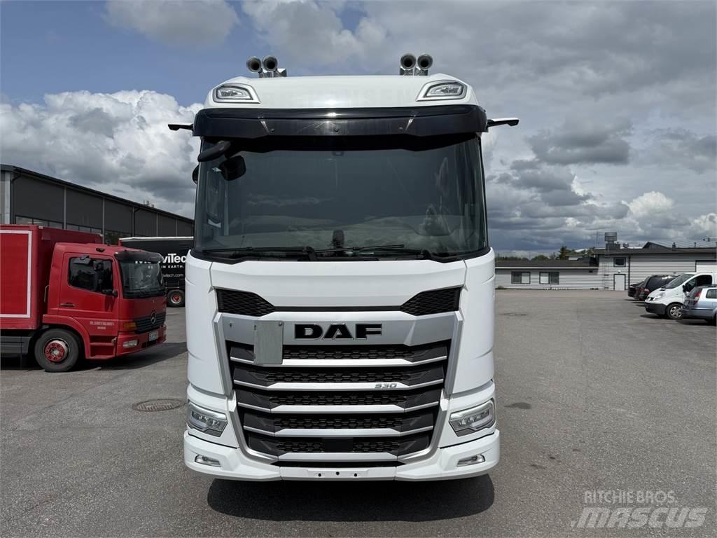 DAF XF 530 FTS 6X2 牵引车