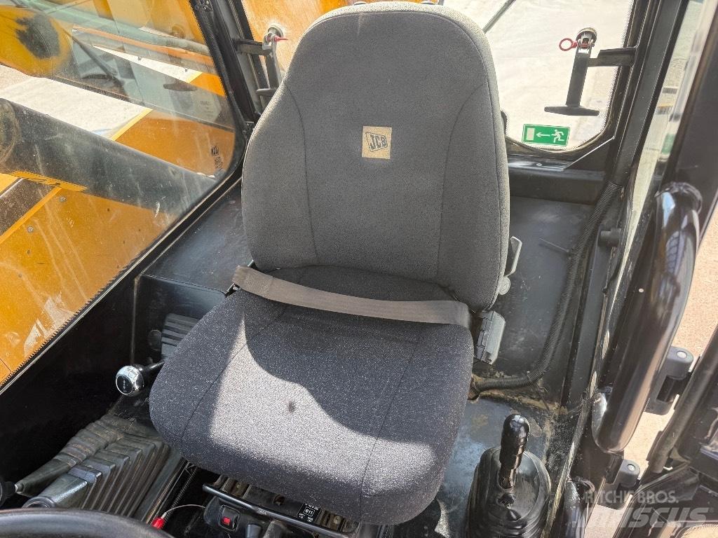 JCB 535-95 伸缩臂叉装车|叉装车