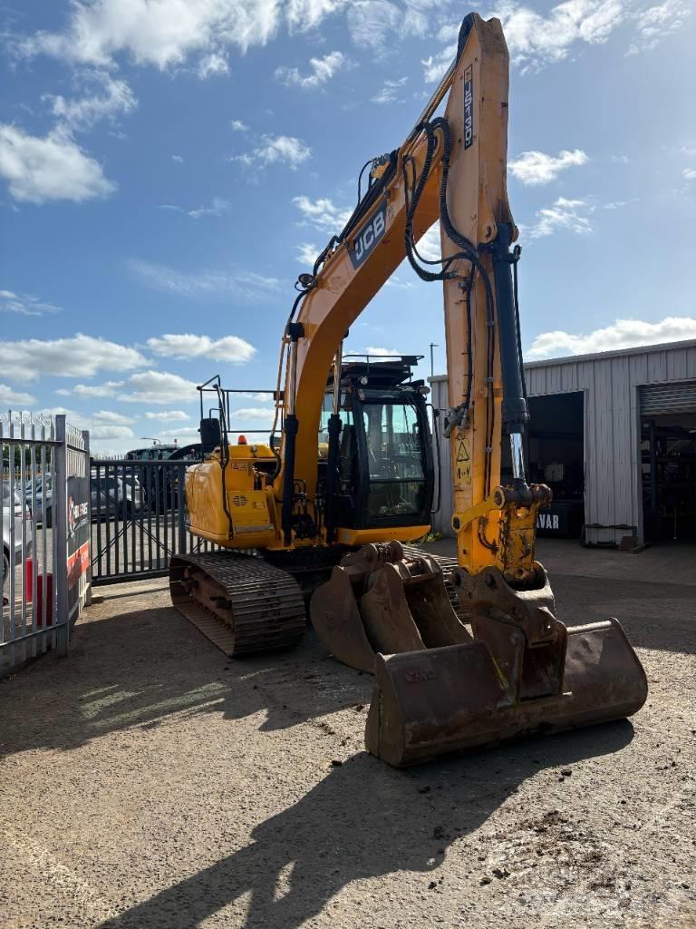 JCB JS 130 LC 履带挖掘机