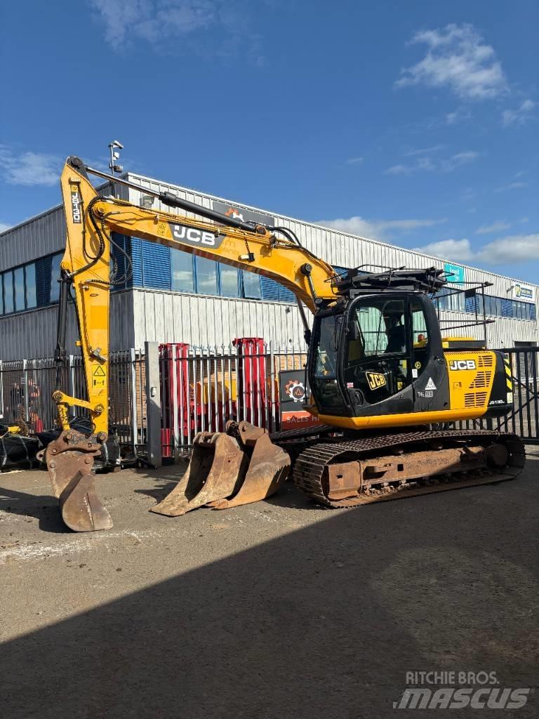 JCB JS 130 LC 履带挖掘机
