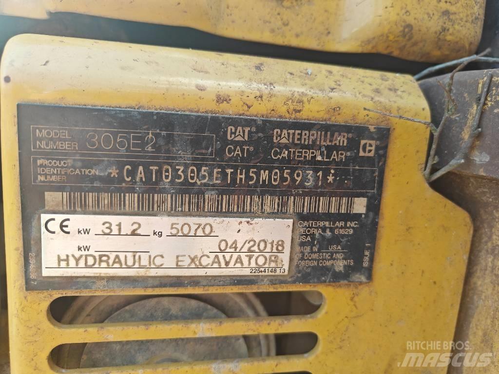 CAT 305E2 小型挖掘机