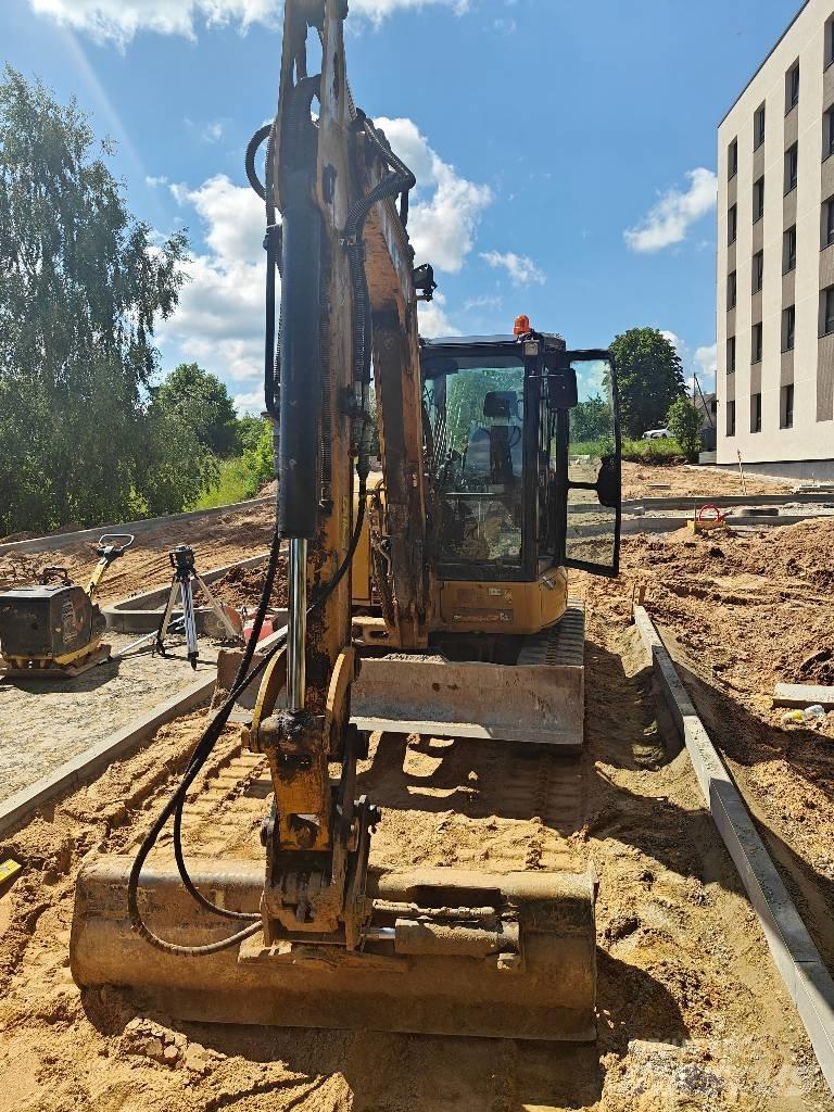 CAT 305E2 小型挖掘机