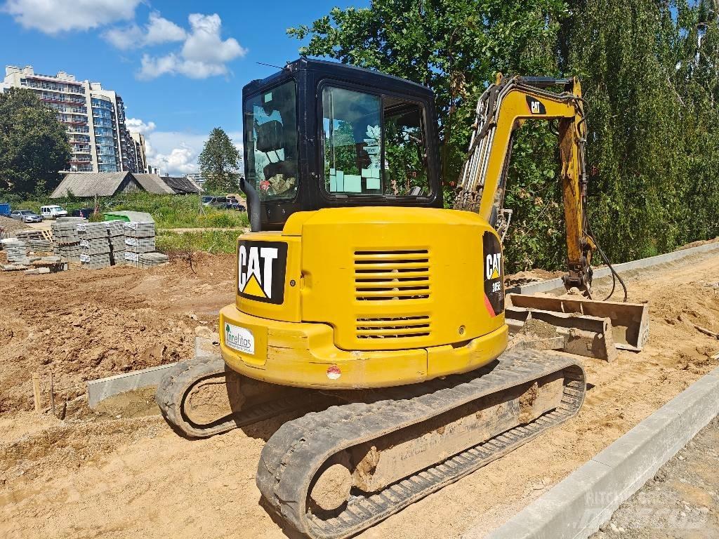 CAT 305E2 小型挖掘机