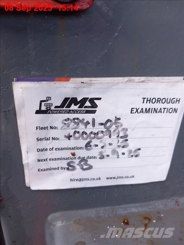 SkyJack SJ 8841 RT 剪叉式升降机