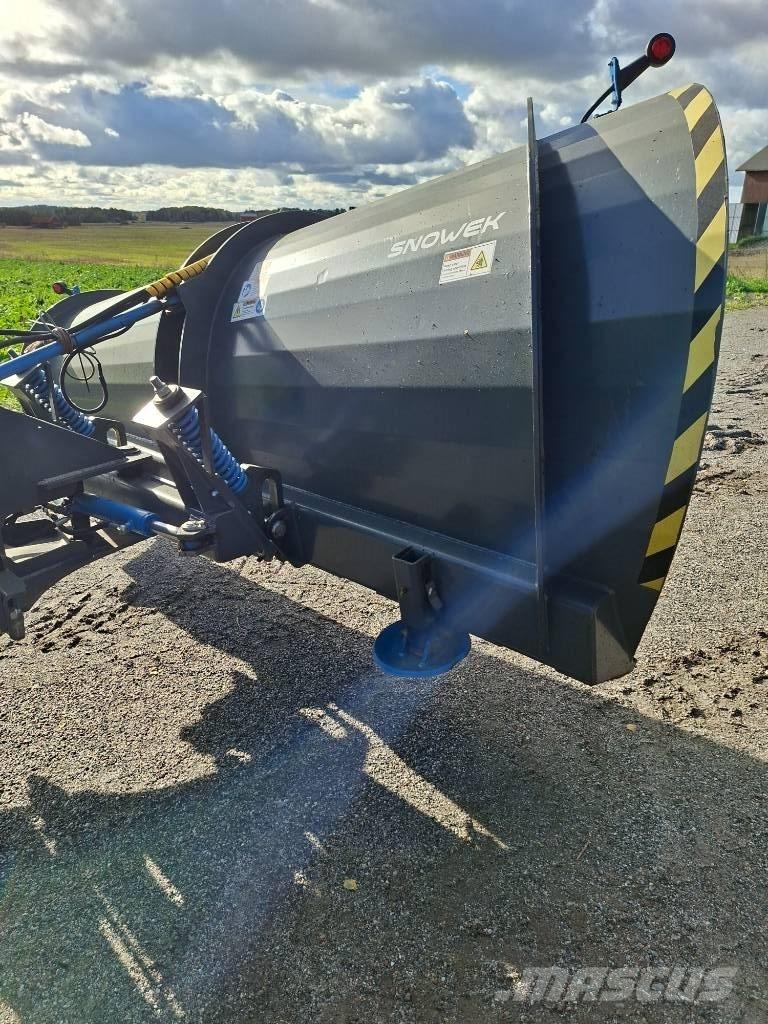 Snowek Alueaura 推雪机