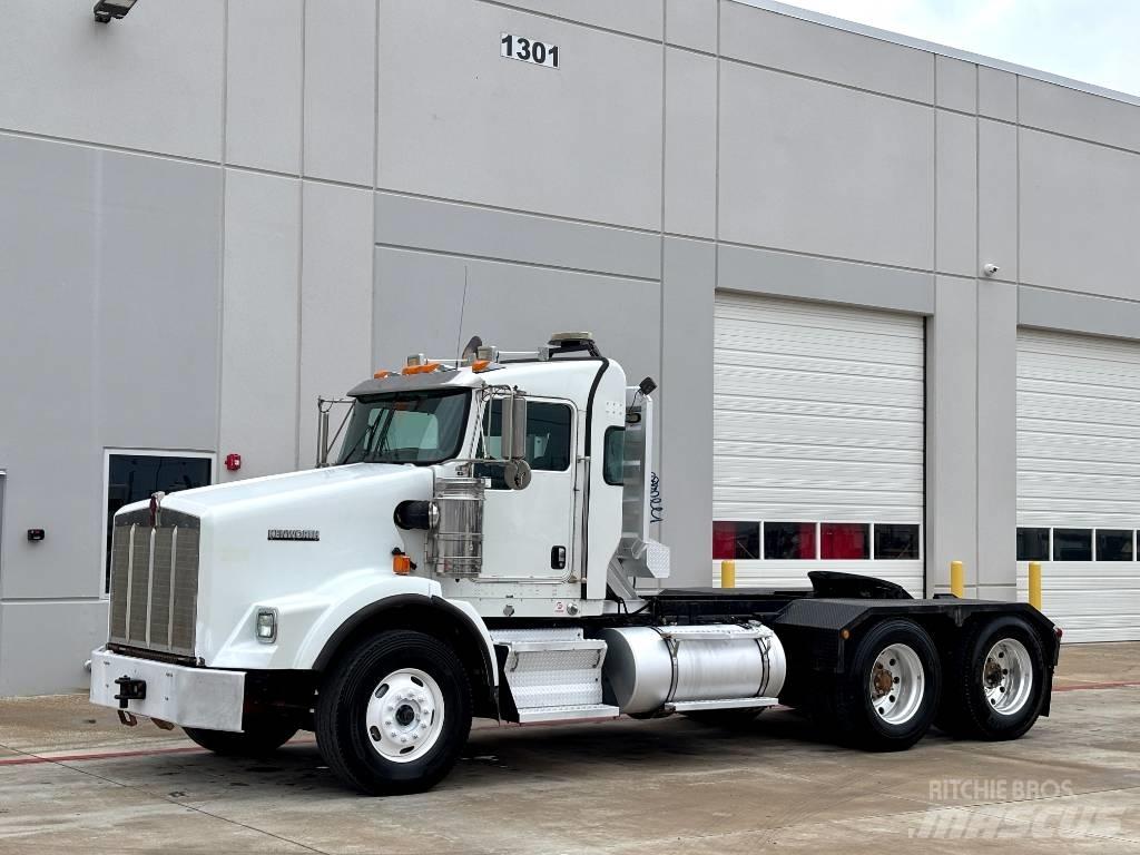 Kenworth T 800 牵引车