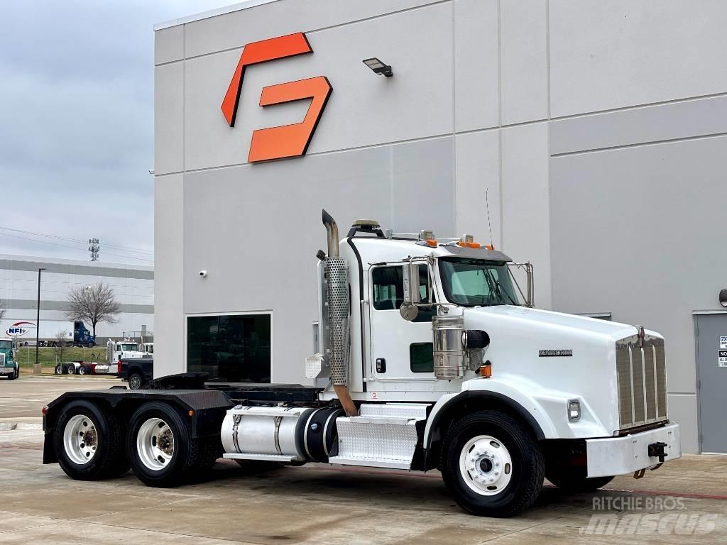 Kenworth T 800 牵引车