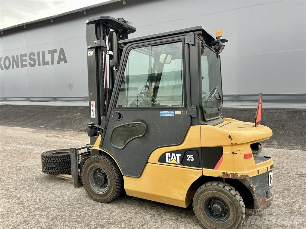 CAT DP 25 NT 柴油叉车