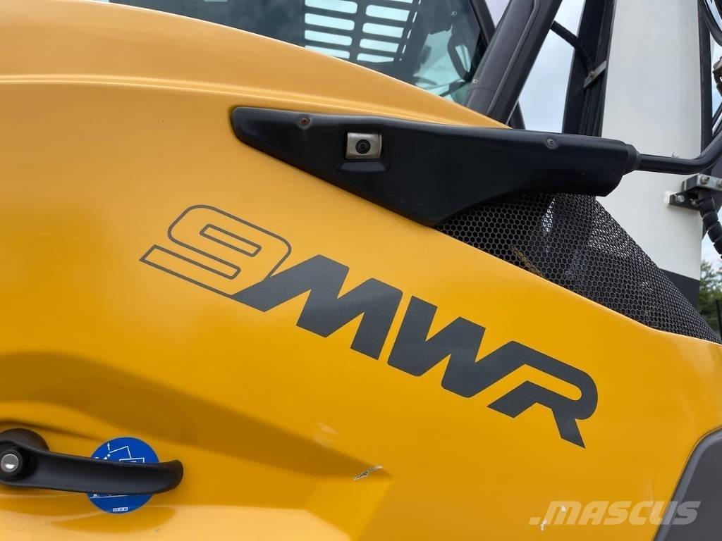 Mecalac 9 MWR 中型挖掘机