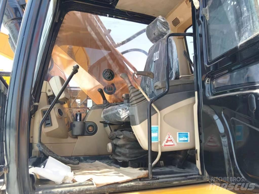 CAT 330 履带挖掘机