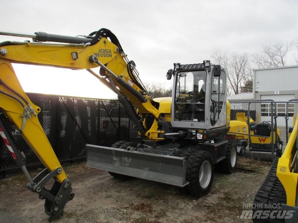 Wacker Neuson EW 100 轮式挖掘机