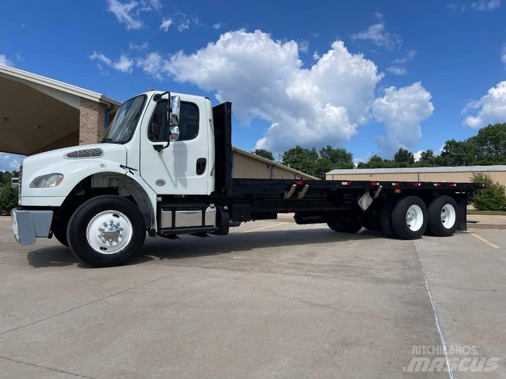 Freightliner M 106 平板栏板货车