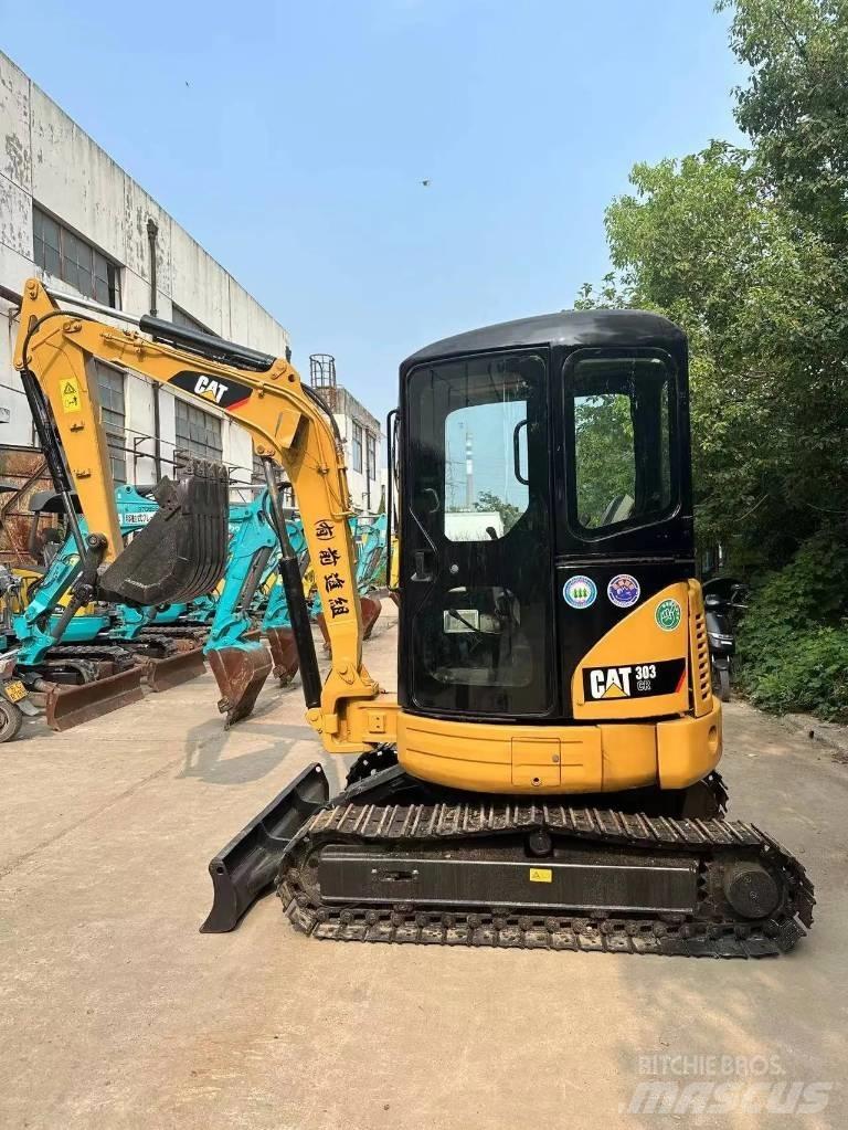 CAT 303 CR 小型挖掘机