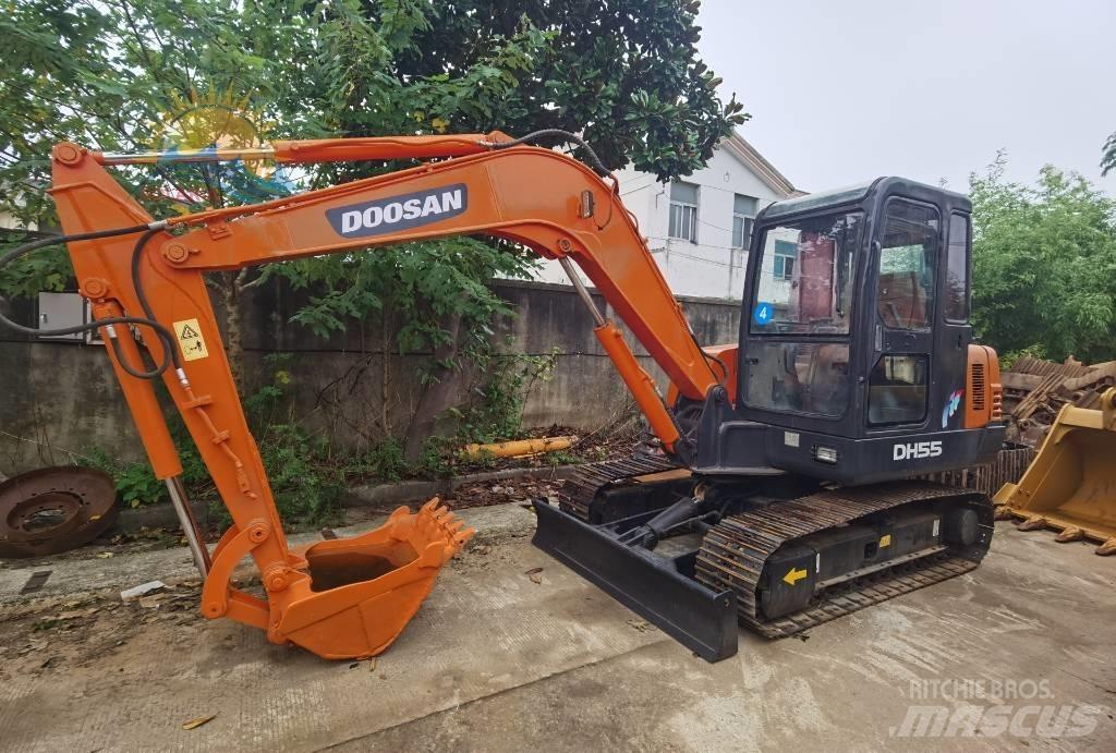 Doosan DH55 履带挖掘机