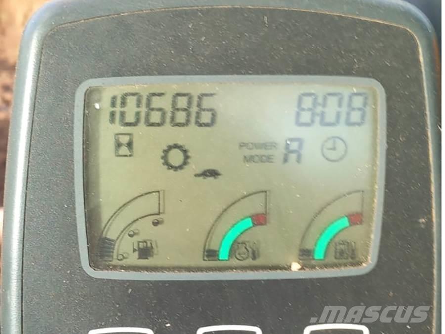 JCB JS145 LC 履带挖掘机