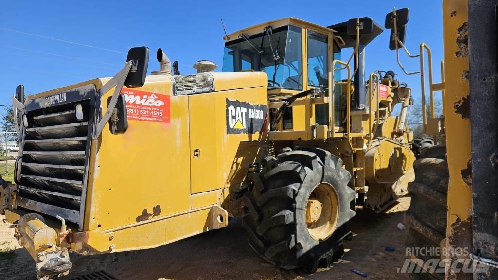 CAT RM 300 沥青再生设备