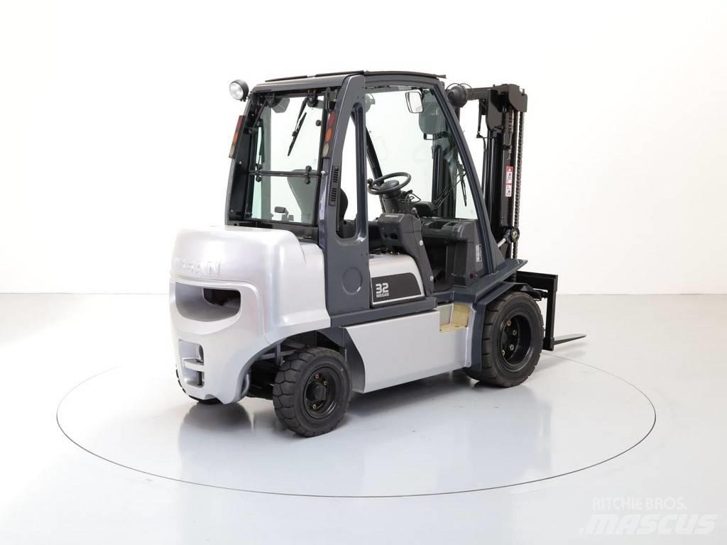 Nissan FD01A18Q 柴油叉车