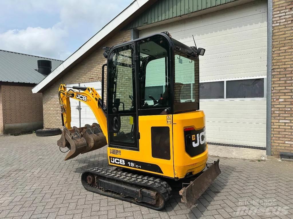 JCB 19 c1 小型挖掘机