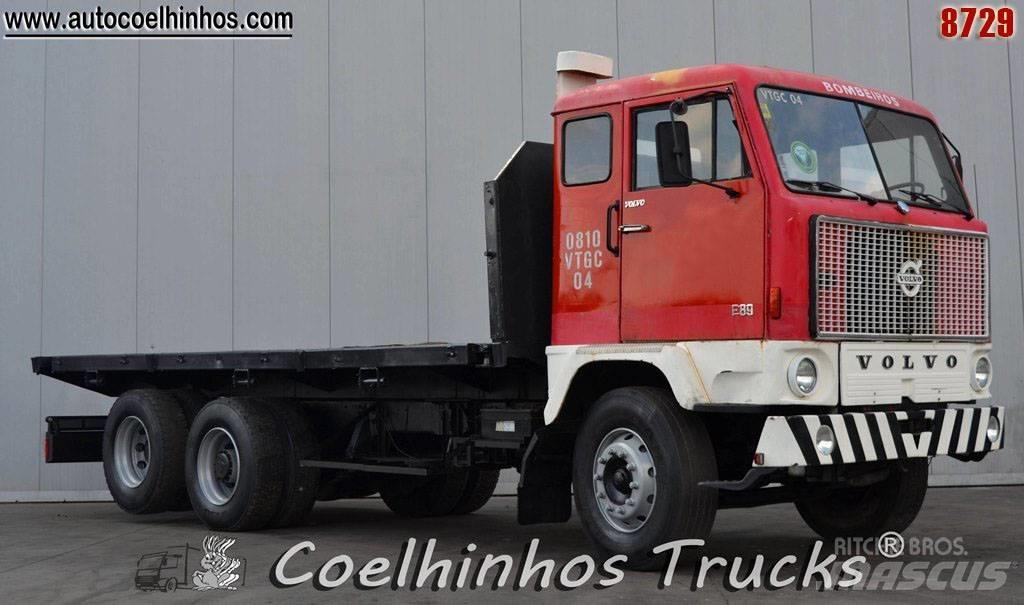 Volvo F89-42 (6x2) 平板栏板货车