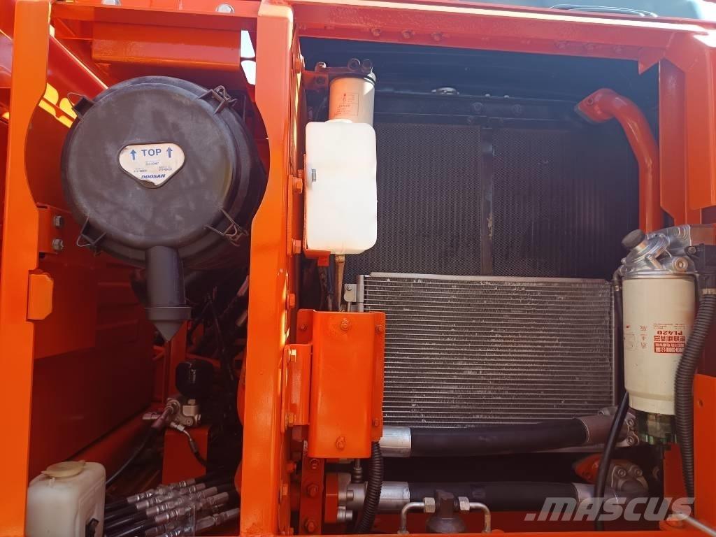 Doosan DX 150 LC 履带挖掘机
