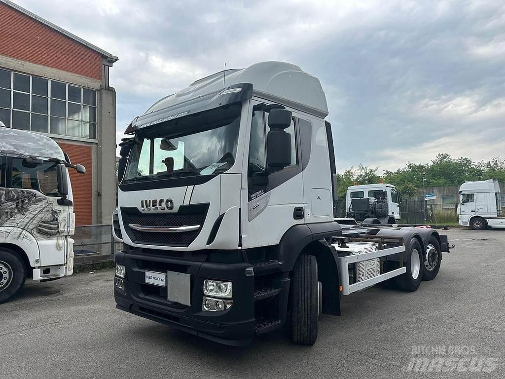 Iveco Stralis 460 平板车