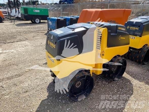 Bomag BMP8500 拖式振动压路机