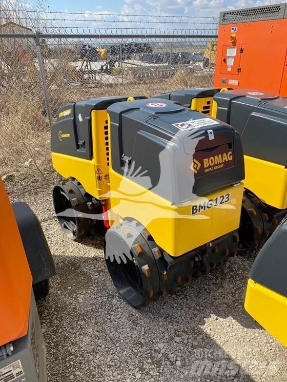 Bomag BMP8500 拖式振动压路机