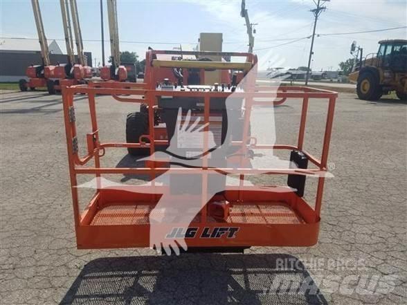 JLG 450AJ 曲臂高空工作平台