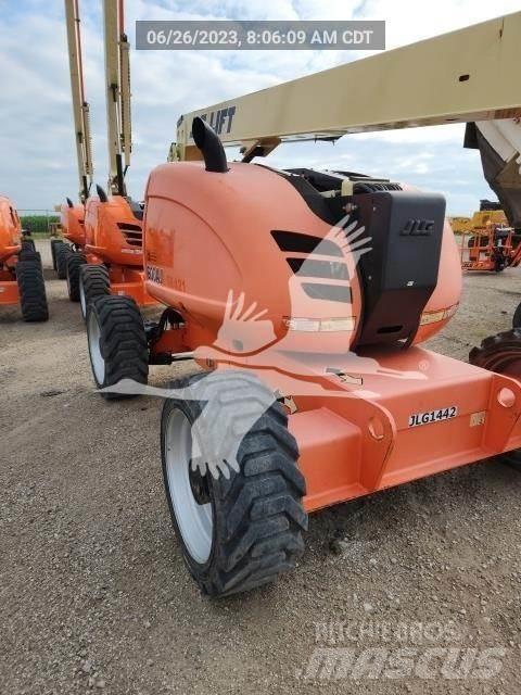 JLG 600AJ 曲臂高空工作平台
