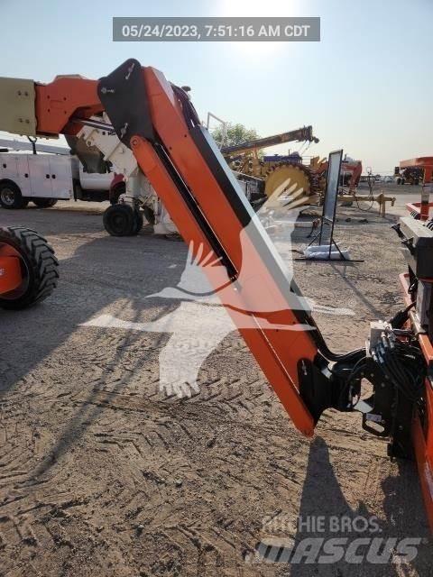 JLG 600AJ 曲臂高空工作平台