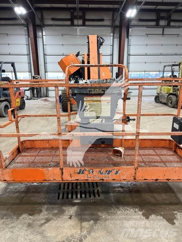 JLG 800AJ 曲臂高空工作平台