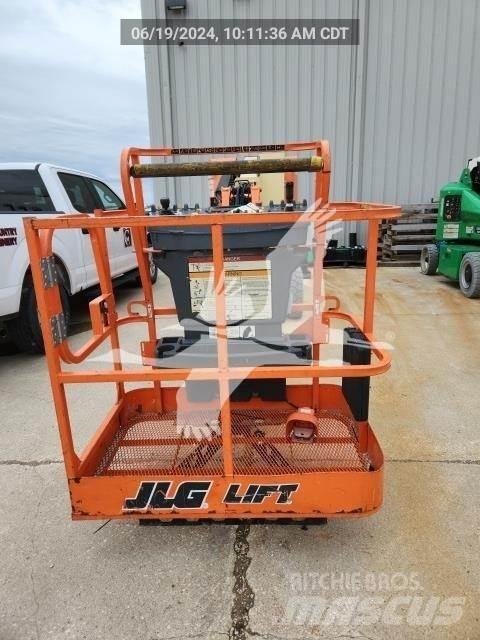 JLG E300AJP 曲臂高空工作平台