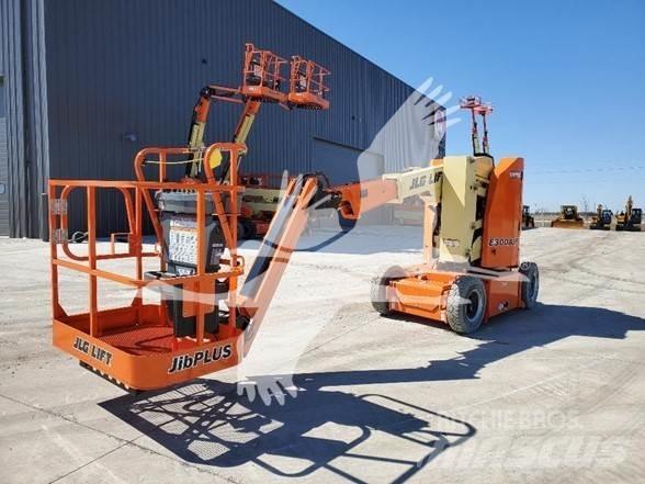 JLG E300AJP 曲臂高空工作平台
