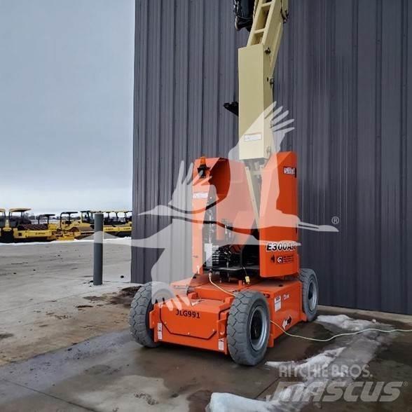 JLG E300AJP 曲臂高空工作平台