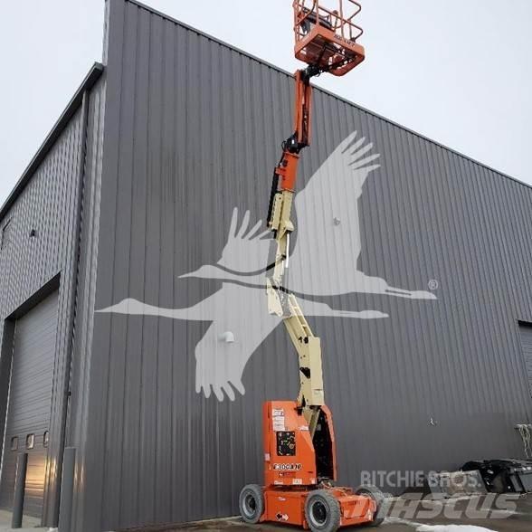 JLG E300AJP 曲臂高空工作平台