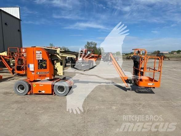 JLG E300AJP 曲臂高空工作平台