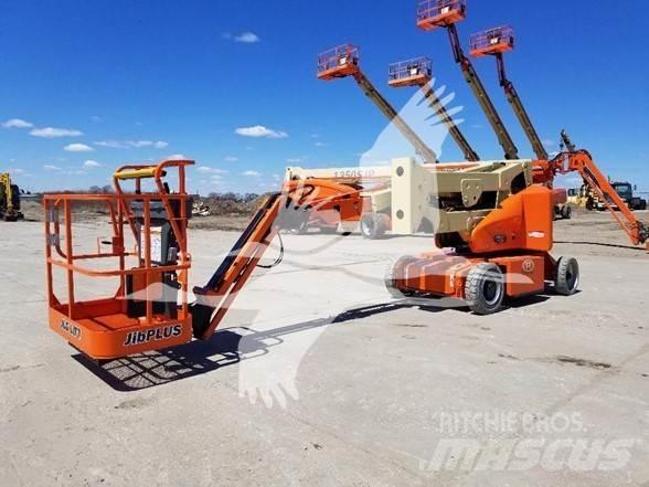 JLG E400AJPN 曲臂高空工作平台