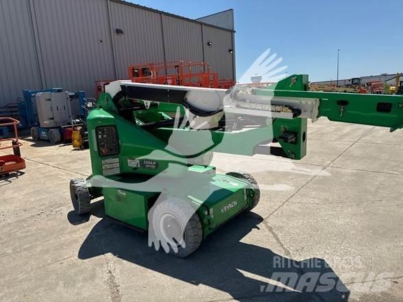 JLG E400AJPN 曲臂高空工作平台
