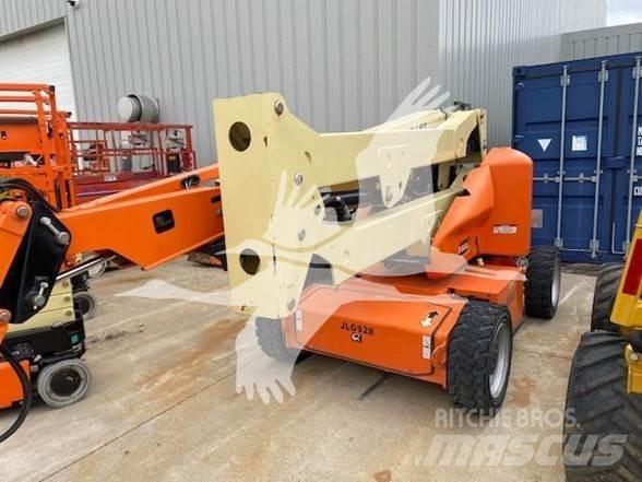 JLG E450AJ 曲臂高空工作平台