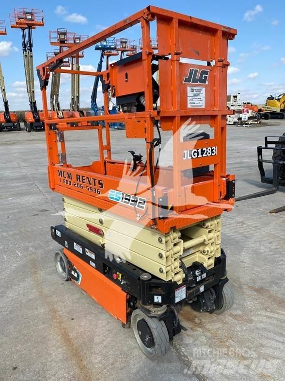 JLG ES1932 剪叉式升降机