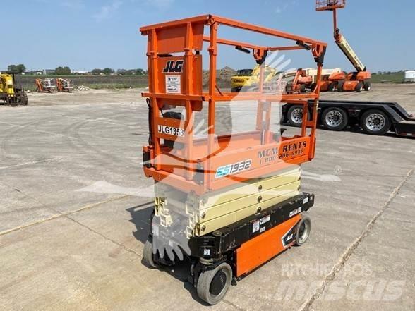 JLG ES1932 剪叉式升降机