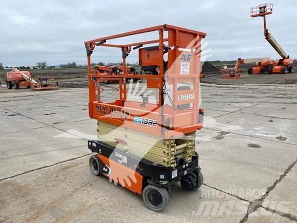 JLG ES1932 剪叉式升降机