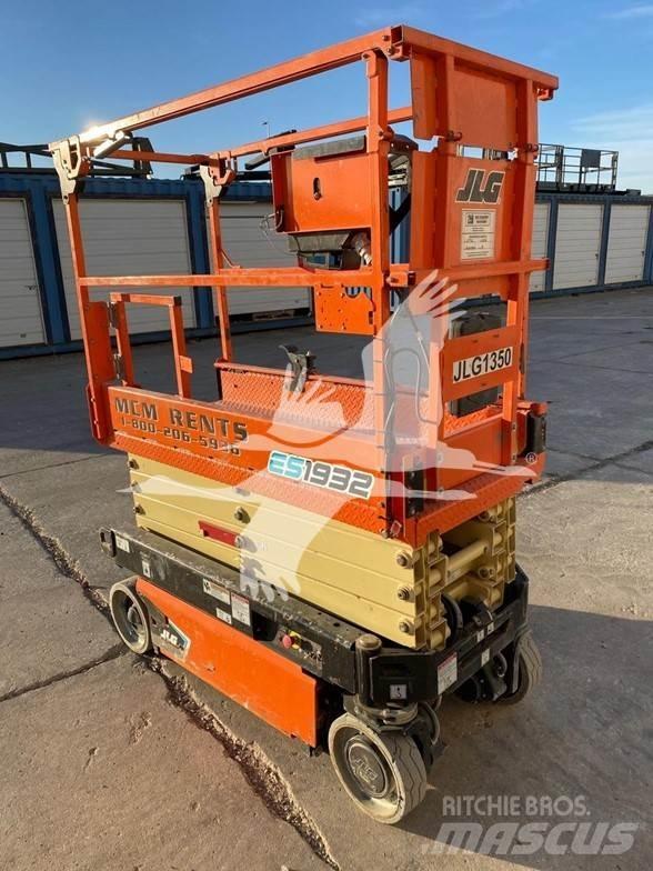 JLG ES1932 剪叉式升降机