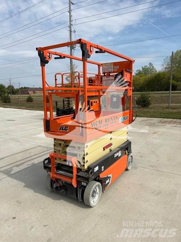JLG ES1932 剪叉式升降机